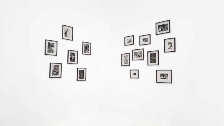 Swapping the Mantel Photos with the Seasons - photo displays